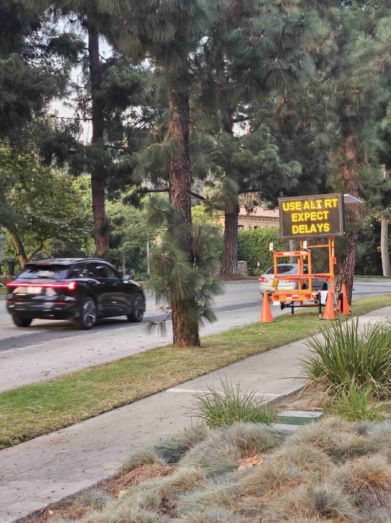 variable message signs on road