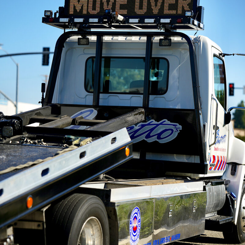 VMS board on tow truck